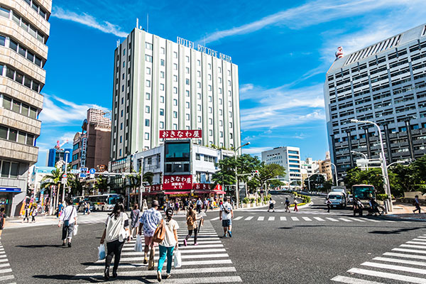沖縄国際通り入口の交差点